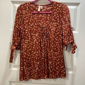 Women’s “Daisy and Clover” blouse- size XL